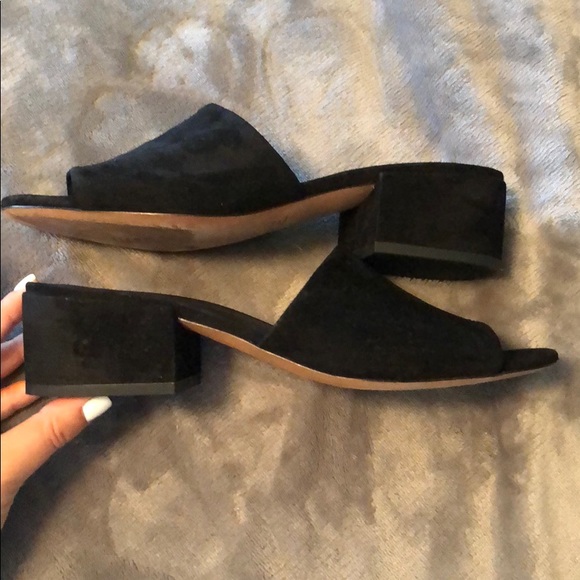 Vince• Rachelle Slide Sandals - Picture 6 of 6